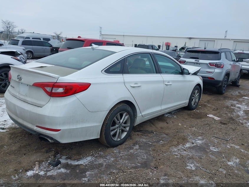 VIN 5NPE24AFXHH453714 2017 HYUNDAI SONATA