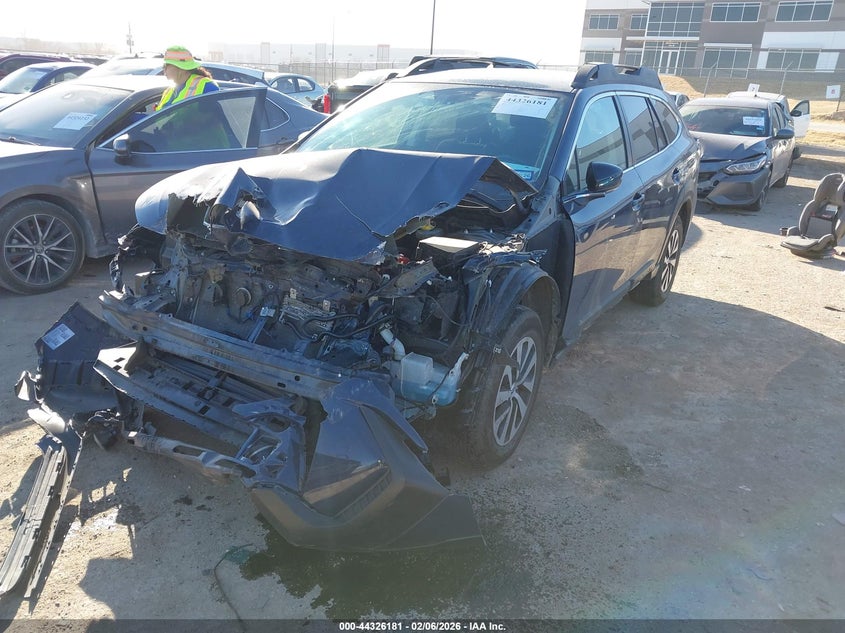 2025 Subaru Outback Premium