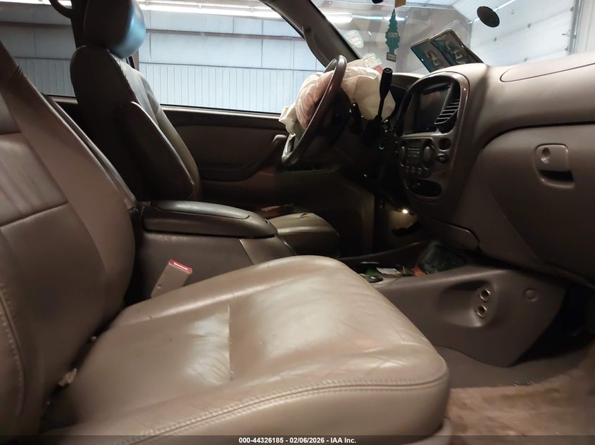 2005 Toyota Sequoia Limited V8