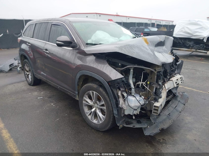 2015 Toyota Highlander Le Plus V6