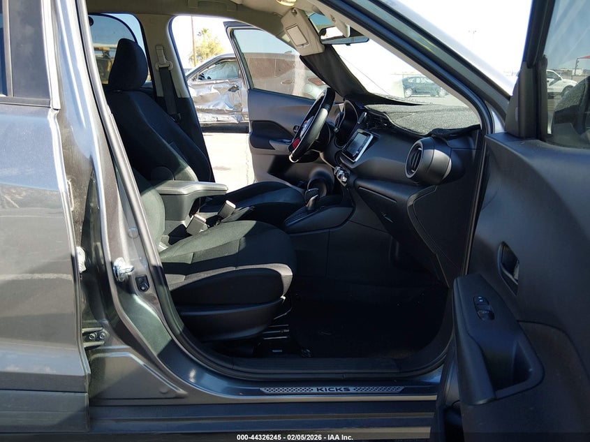 2024 Nissan Kicks S Xtronic Cvt