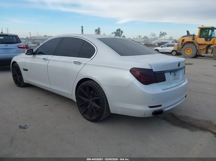 2011 BMW 740I