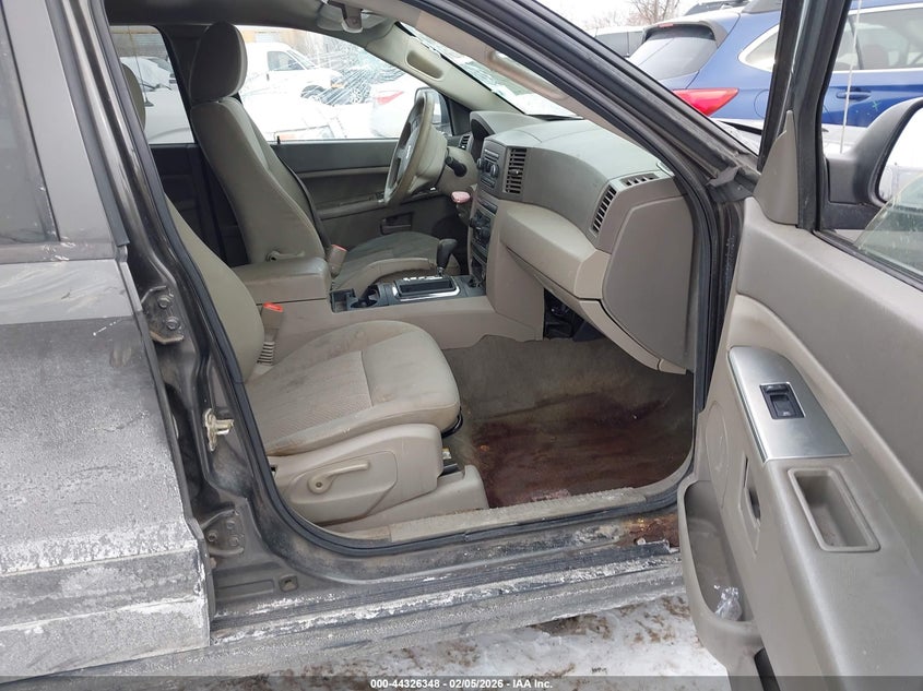 2006 Jeep Grand Cherokee Laredo