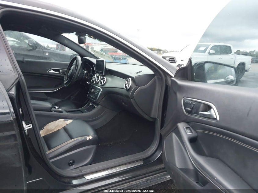 2015 Mercedes-Benz Cla 250