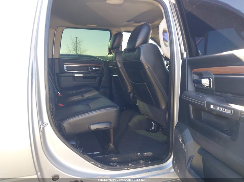 2013 Ram 3500 Ram Laramie silver Lot 111044326629 Vin 3C63R3MLXDG597319