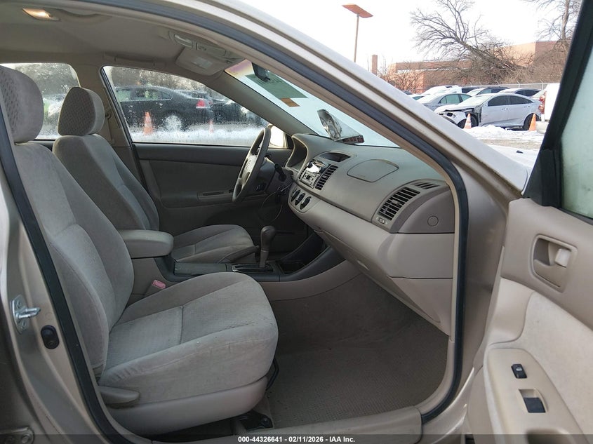 2004 Toyota Camry Le