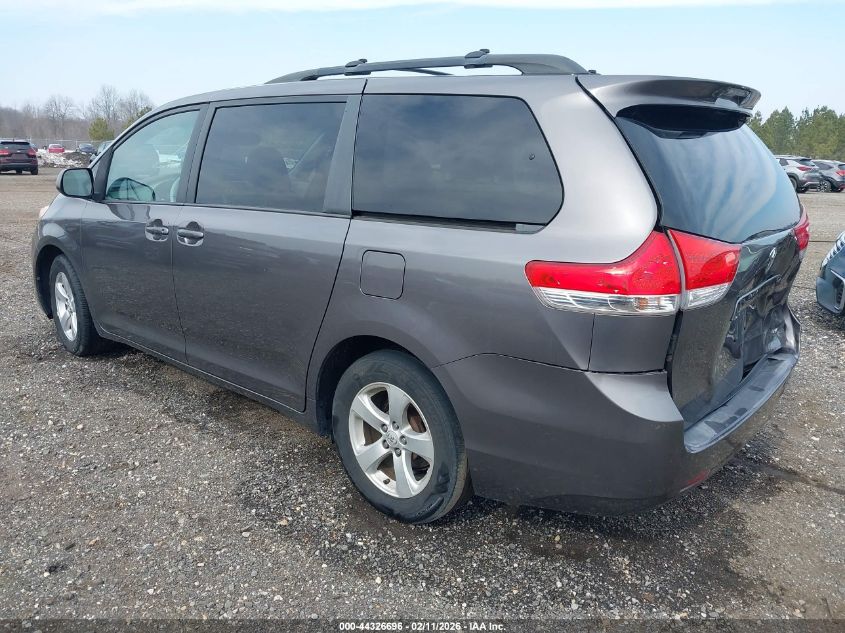 2013 Toyota Sienna Le V6 8 Passenger
