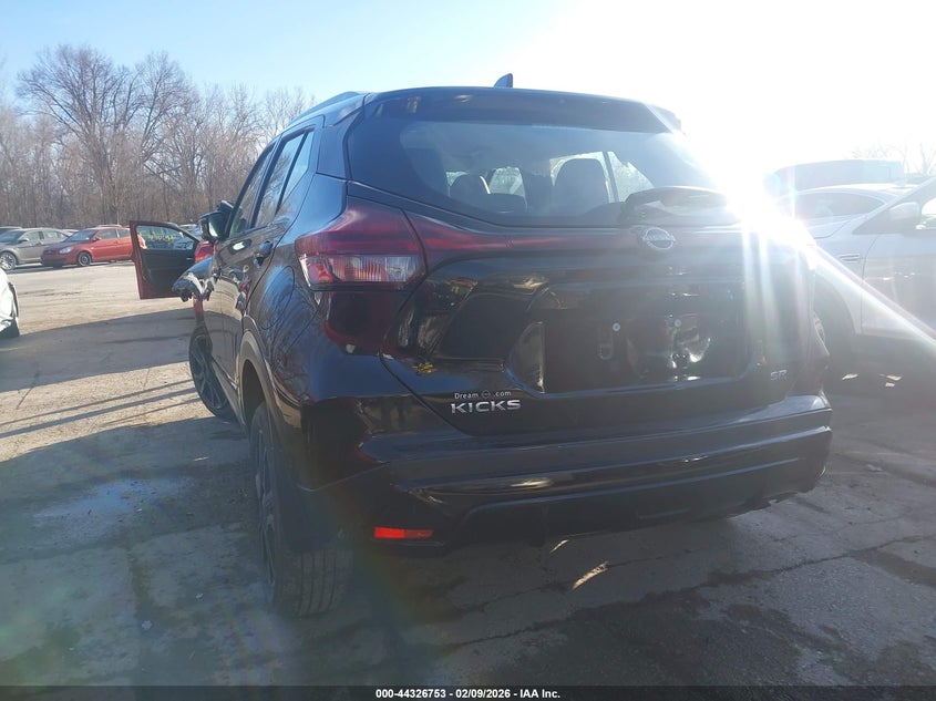 2023 NISSAN KICKS auction photo 3