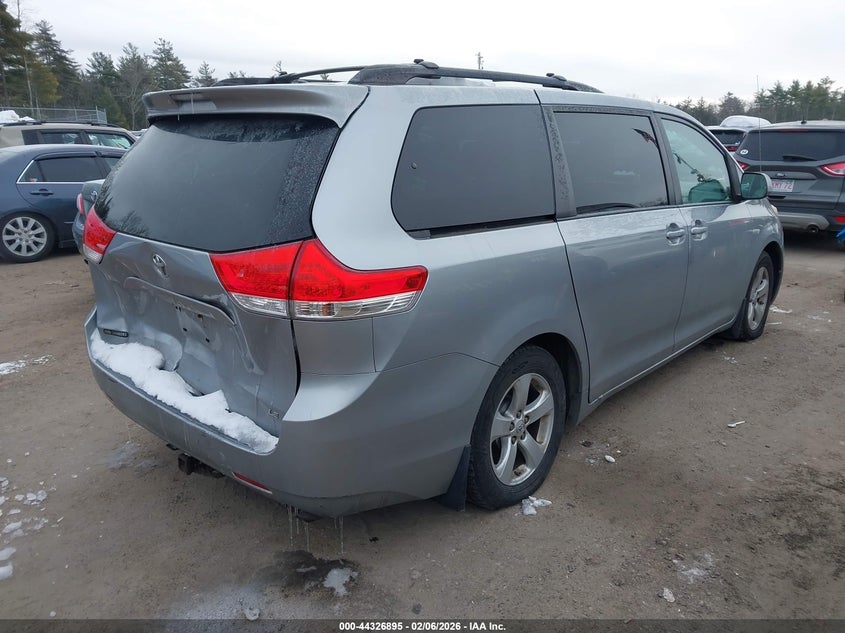 2011 Toyota Sienna Le V6
