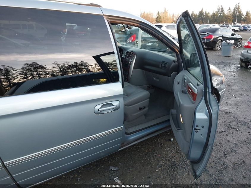 2006 Chrysler Town & Country Limited