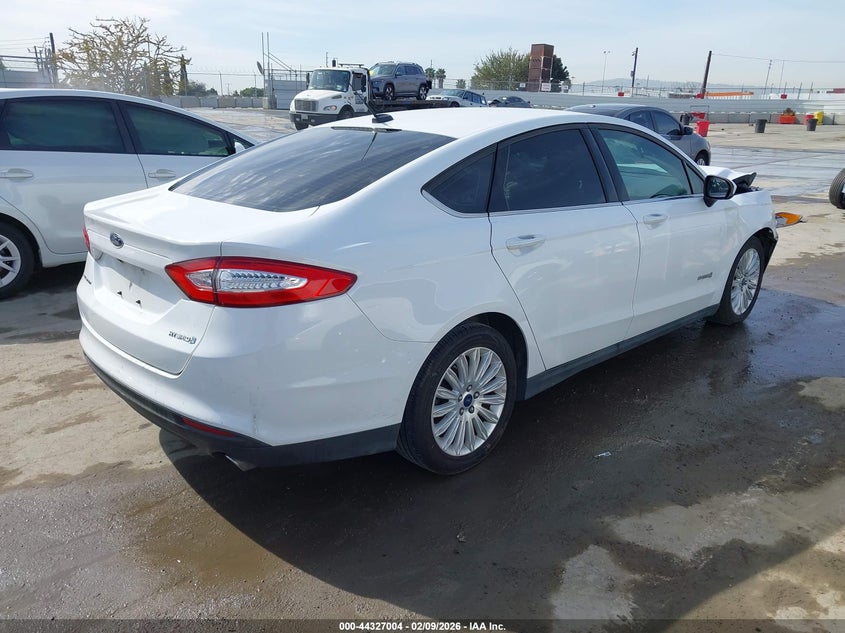 2016 Ford Fusion Hybrid S