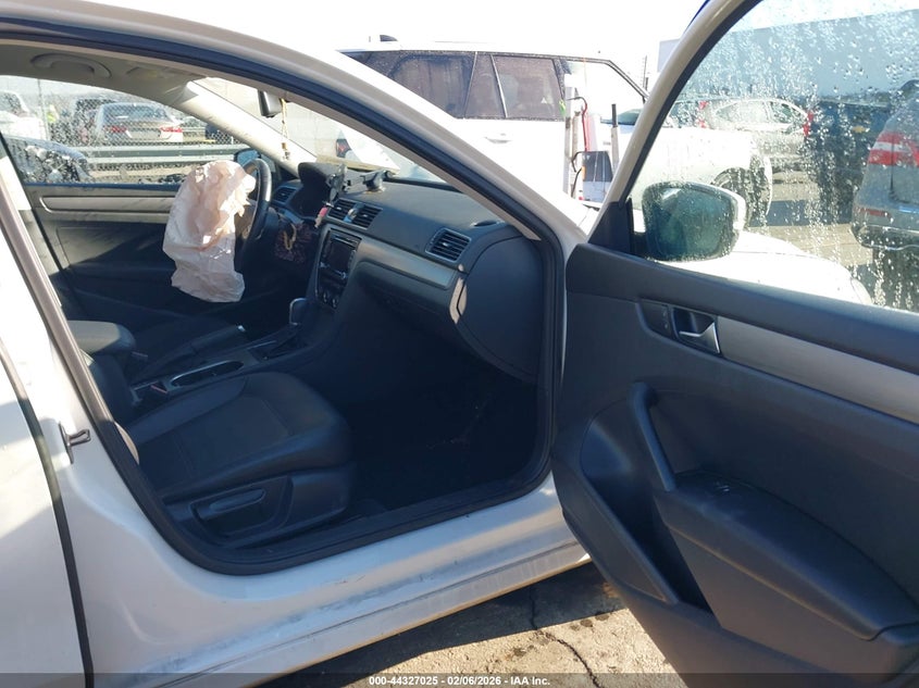 2014 Volkswagen Passat 2.5L Se