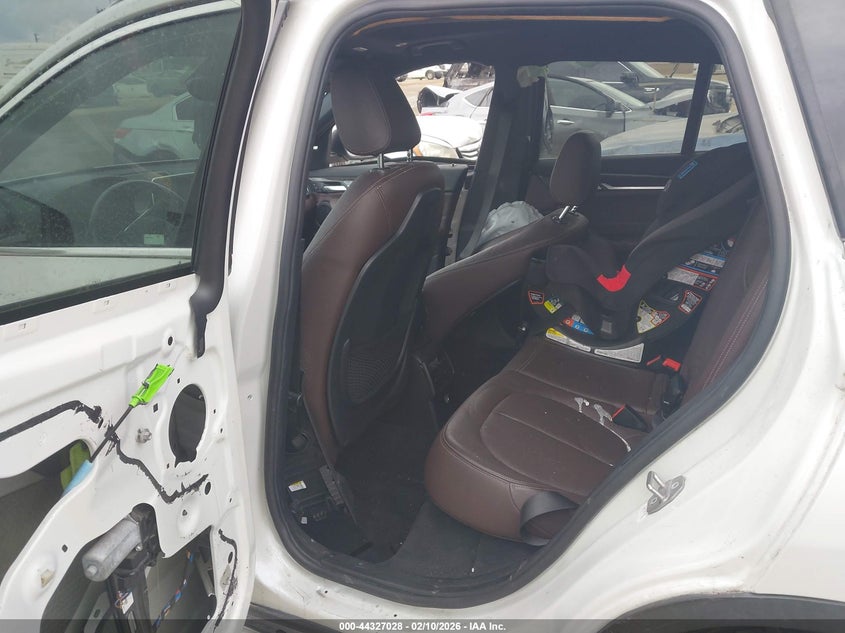 2018 BMW X1 xDrive28I VIN: WBXHT3C35J5F93477 Lot: 44327028