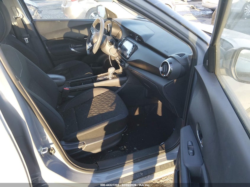 2021 Nissan Kicks Sv Xtronic Cvt