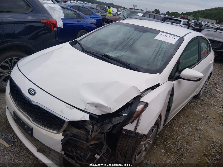 Vin: 3kpfk4a72je282397, lot: 44823740, kia forte lx 20182