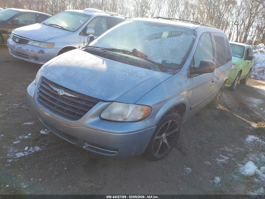 2005 Chrysler Town & Country