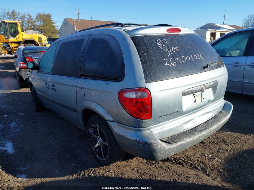 2005 Chrysler Town & Country