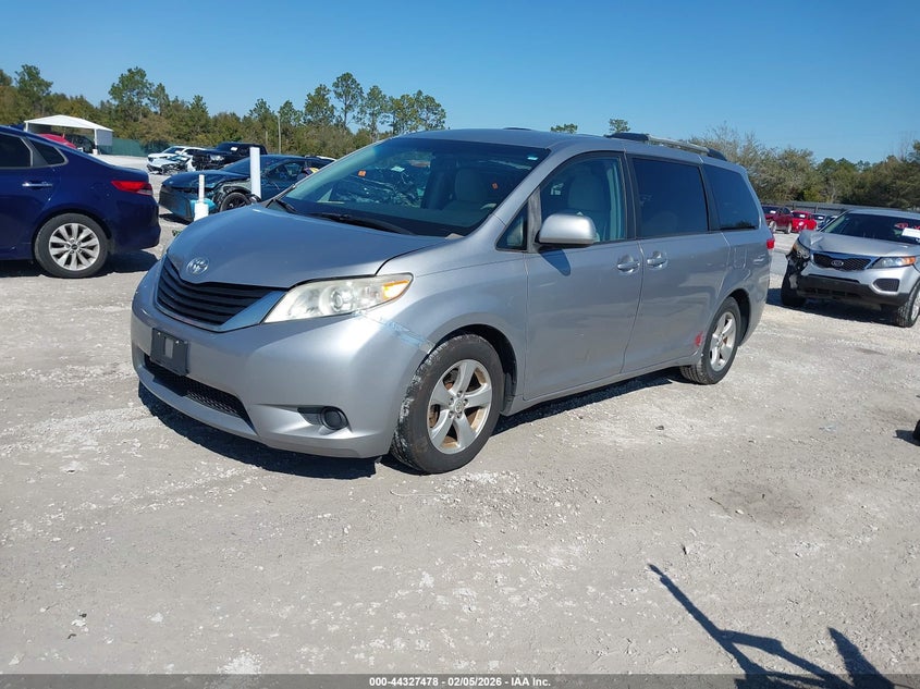 2011 Toyota Sienna Le V6