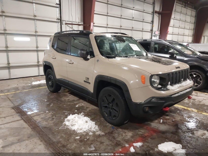 2017 Jeep Renegade Deserthawk 4X4