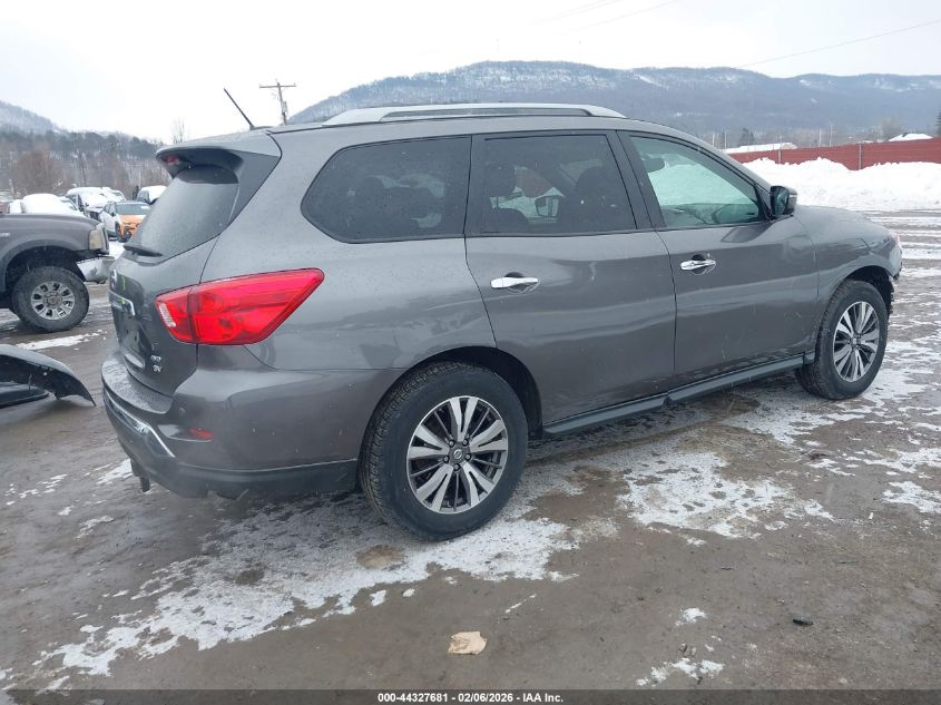 2017 Nissan Pathfinder Sv