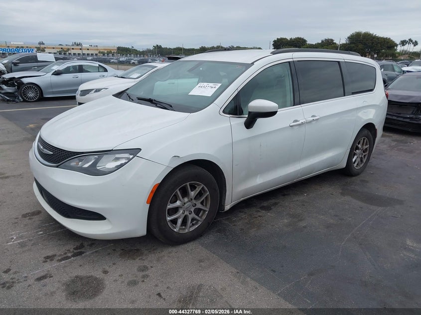 2021 Chrysler Voyager Lxi