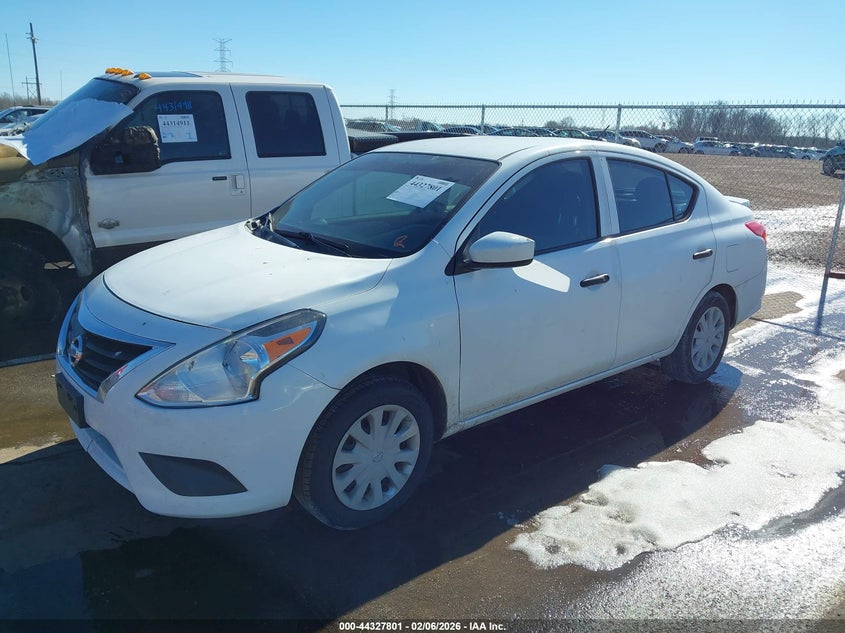 2019 Nissan Versa 1.6 S+