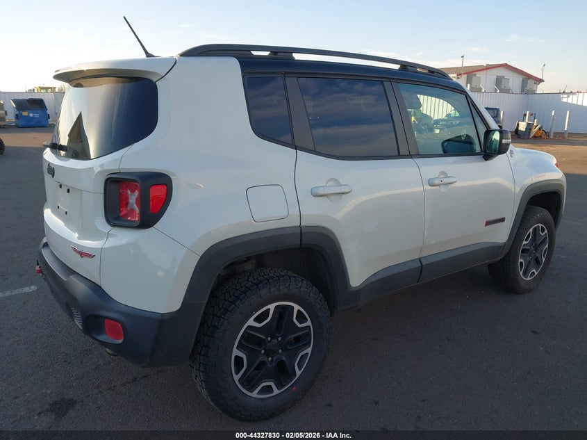 2016 Jeep Renegade Trailhawk