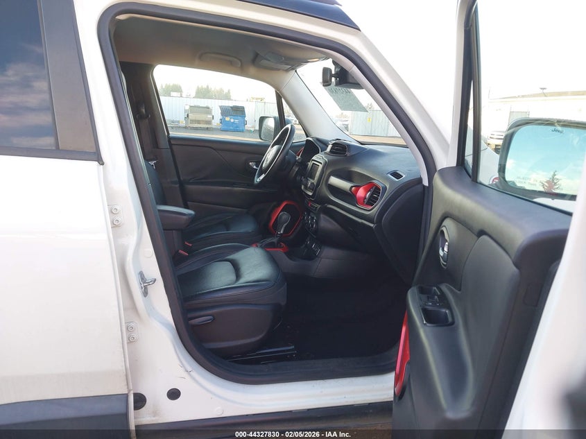 2016 Jeep Renegade Trailhawk