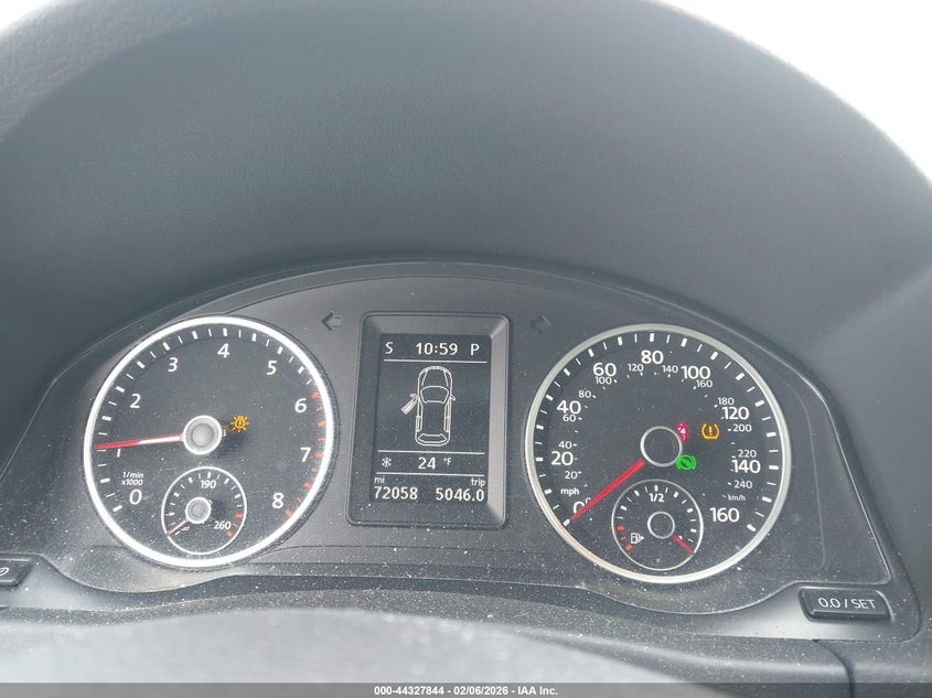 VIN WVGSV7AX2HK018719 2017 VOLKSWAGEN TIGUAN 2.0T WOLFSBURG EDITION