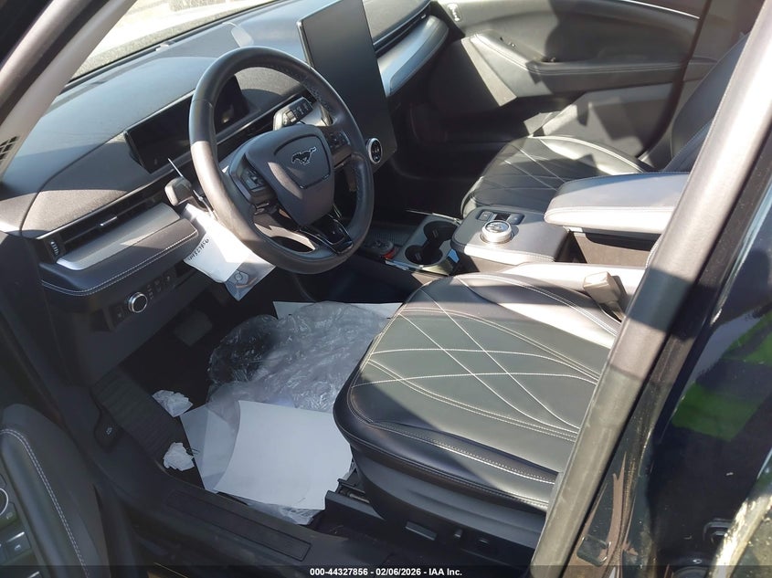 2022 Ford Mustang Mach-E Select