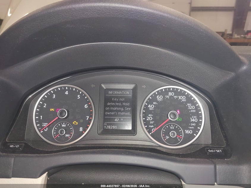 VIN WVGRV7AX9HK003259 2017 VOLKSWAGEN TIGUAN 2.0T WOLFSBURG EDITION
