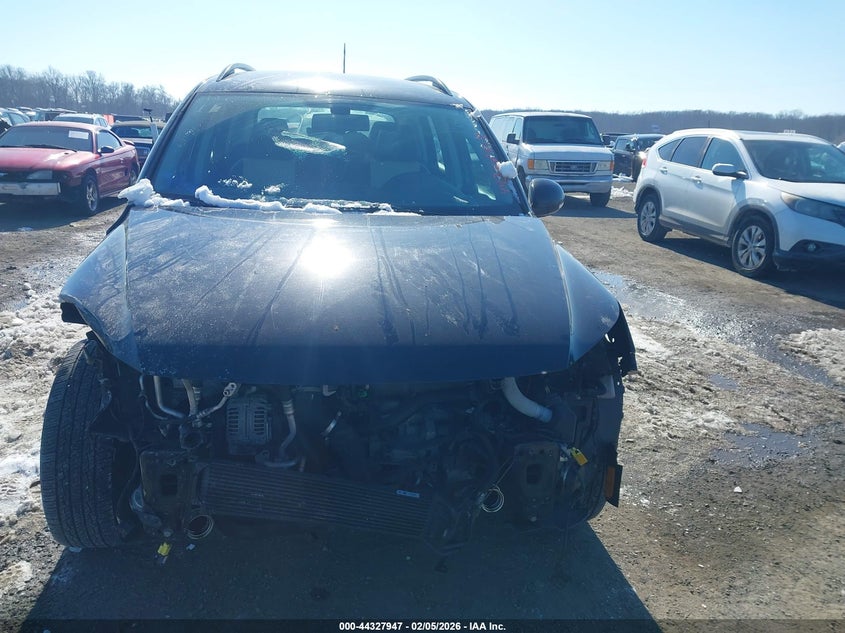 2017 Volkswagen Tiguan 2.0T S VIN: WVGBV7AX5HK001963 Lot: 44327947