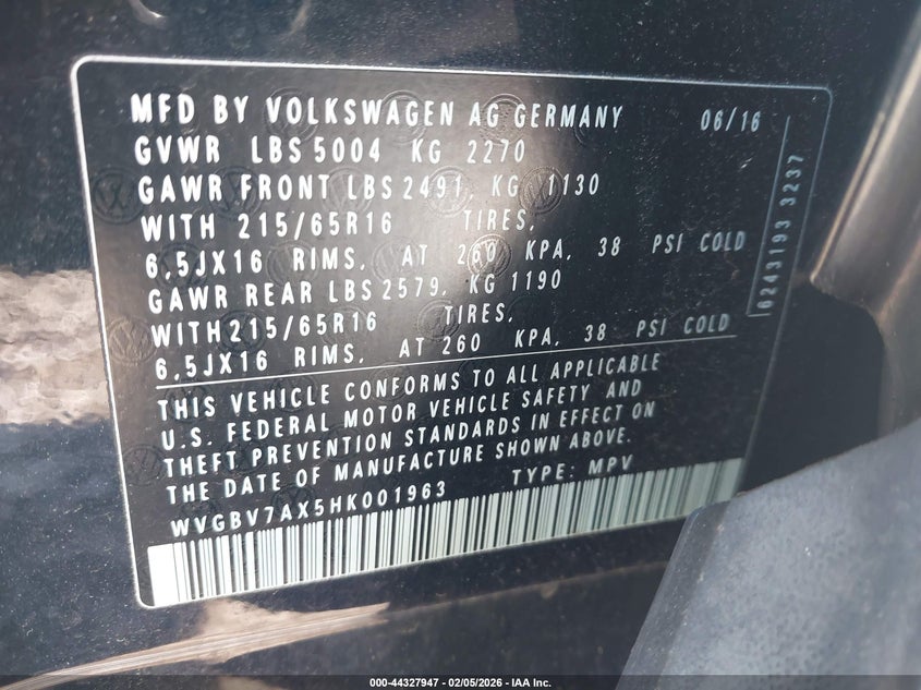 2017 Volkswagen Tiguan 2.0T S VIN: WVGBV7AX5HK001963 Lot: 44327947