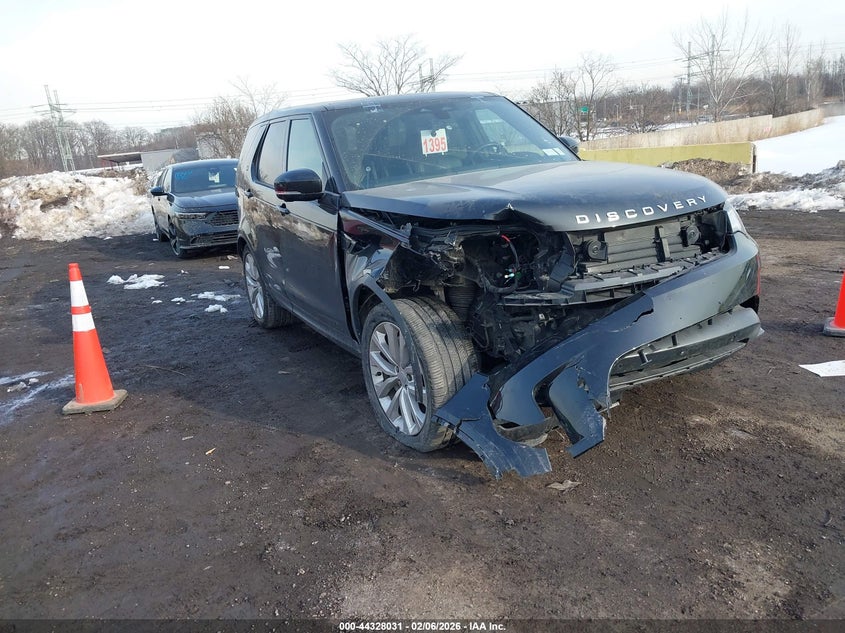 2023 Land Rover Discovery P300 S
