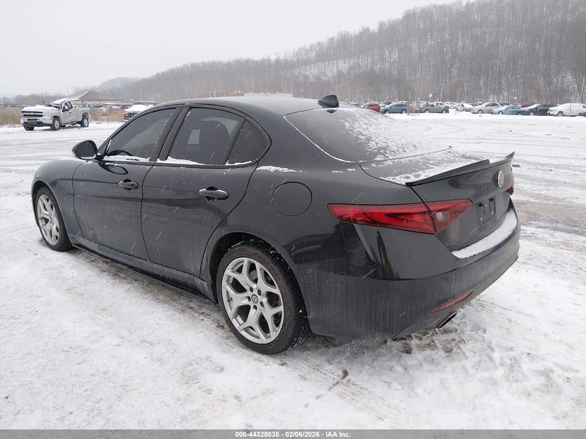 VIN ZARFANBN0L7637047 2020 ALFA ROMEO GIULIA TI AWD