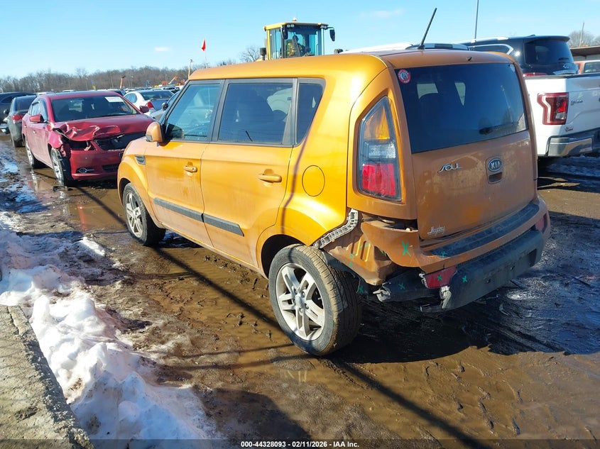 2011 Kia Soul +