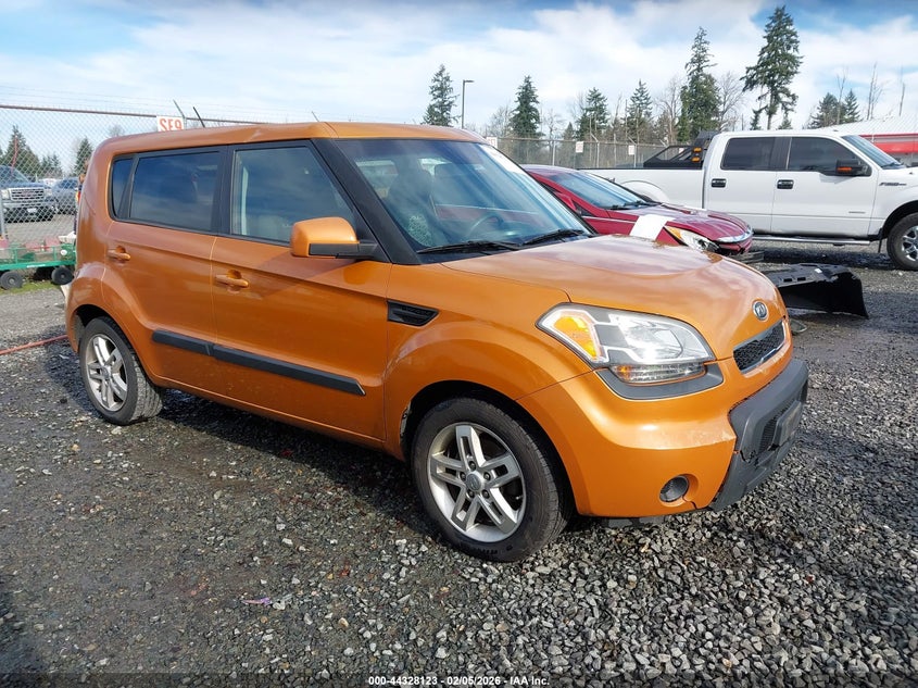 2011 Kia Soul +