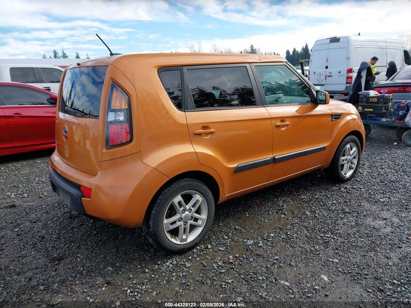 2011 Kia Soul +