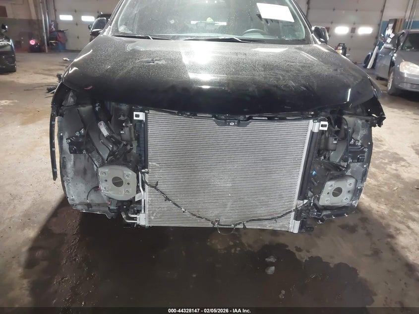 VIN 1GNEVGKW4PJ226636 2023 CHEVROLET TRAVERSE AWD LT CLOTH