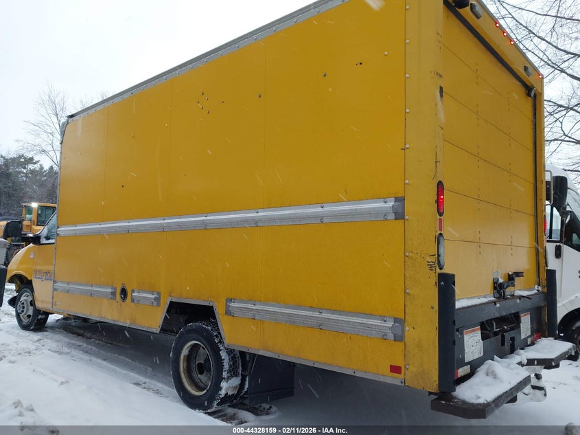 2016 GMC Savana Cutaway 3500