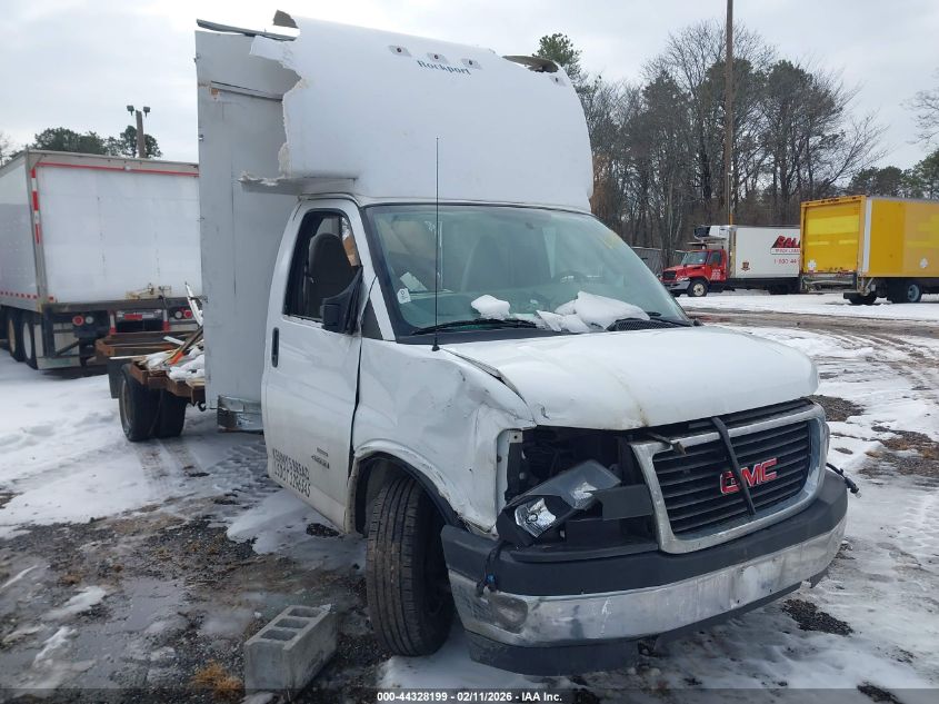 2019 GMC Savana Cutaway 4500 Van