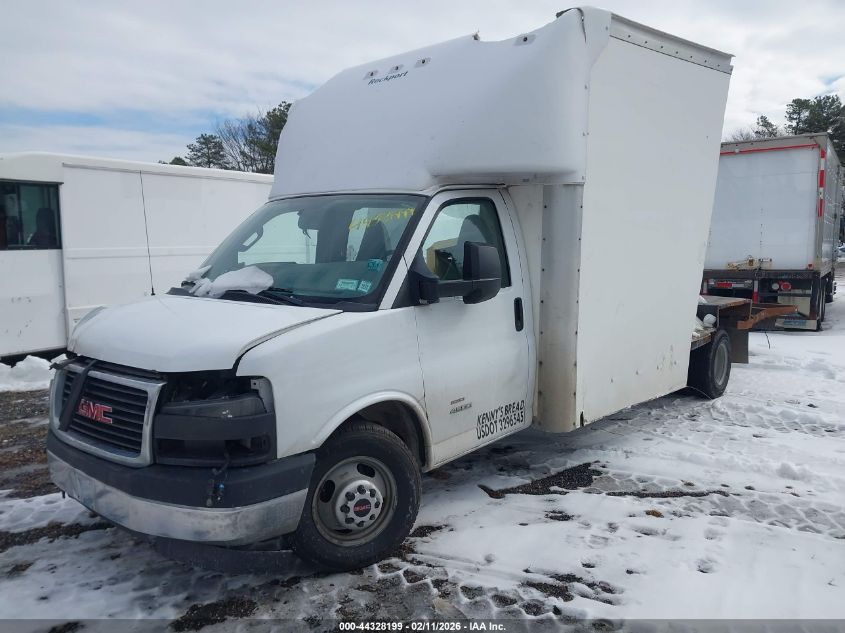 2019 GMC Savana Cutaway 4500 Van
