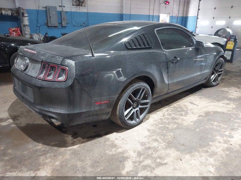 2014 Ford Mustang V6