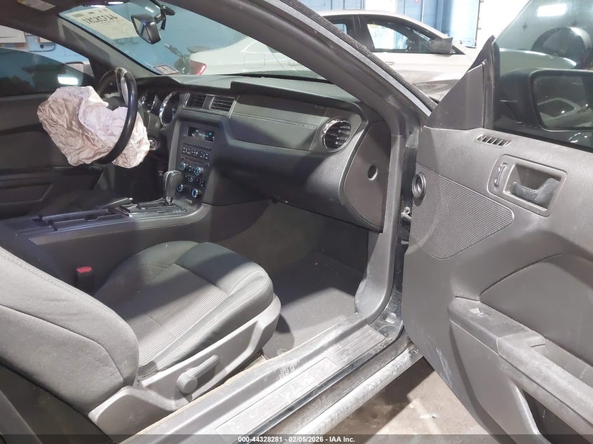 2014 Ford Mustang V6