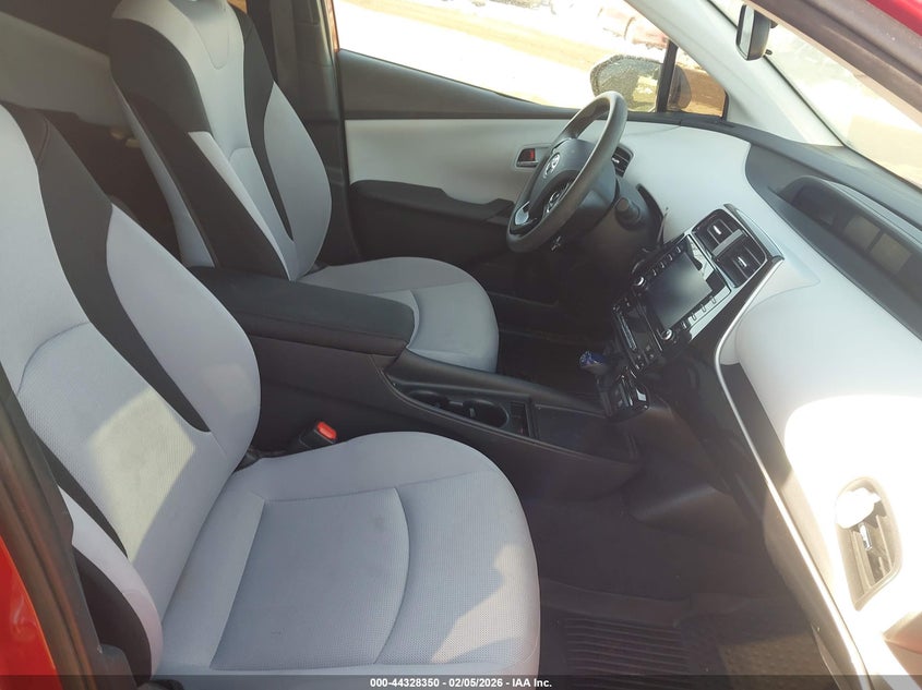 2021 Toyota Prius L Eco