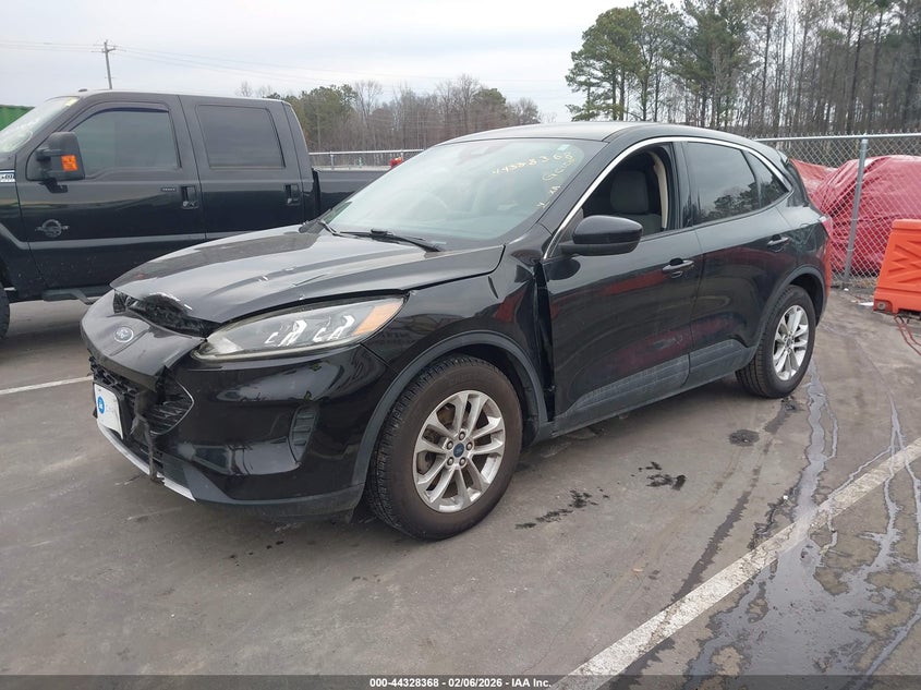 2020 Ford Escape Se