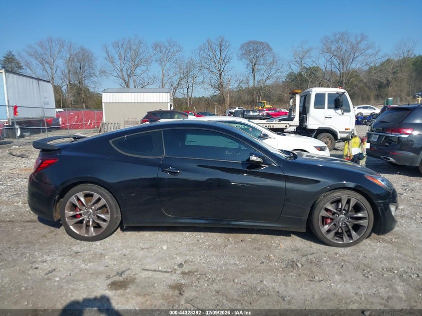 2015 Hyundai Genesis 3.8 Ultimate VIN: KMHHU6KJ6FU121726 Lot: 44328392