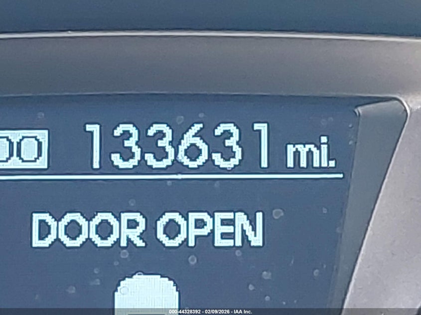 2015 Hyundai Genesis 3.8 Ultimate VIN: KMHHU6KJ6FU121726 Lot: 44328392