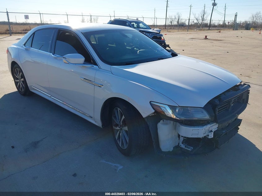 2017 Lincoln Continental Premiere