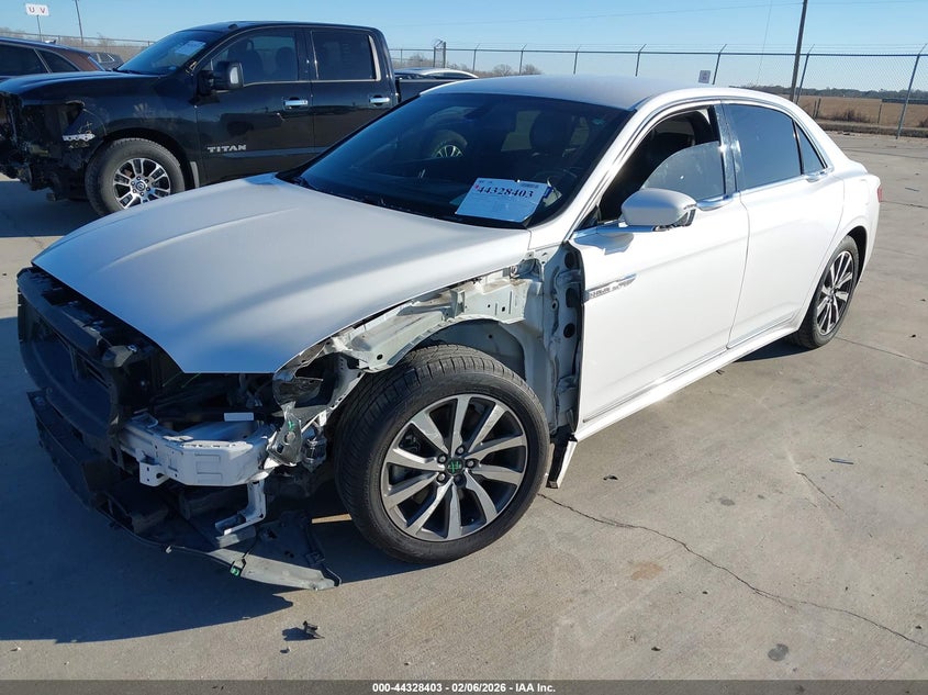 2017 Lincoln Continental Premiere